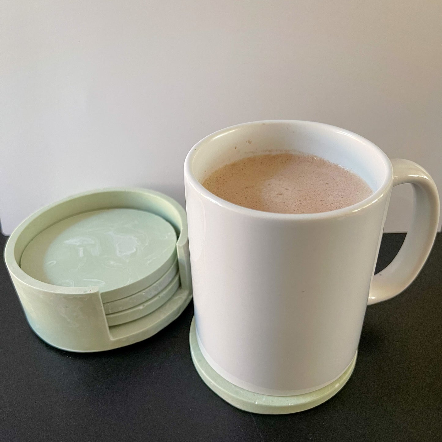 set van 4 onderzetters en houder - groen/wit marble