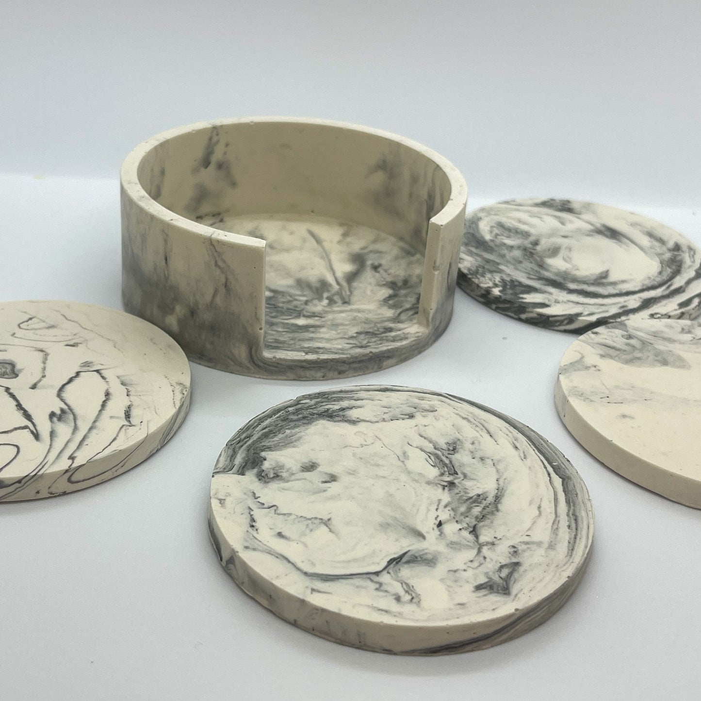 set van 4 onderzetters en houder - wit/zwart marble